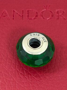 Pandora Fascinating Green Faceted Murano Glass Charm Bead with box